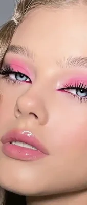 Long-lasting party makeup for girls